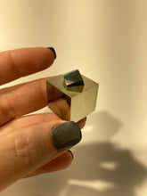 Load image into Gallery viewer, Pyrite Cube