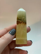 Load image into Gallery viewer, Lemon Calcite Point