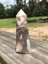 Load image into Gallery viewer, Flower Agate Point