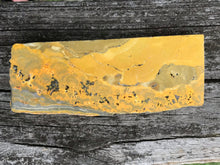 Load image into Gallery viewer, Bumblebee Jasper