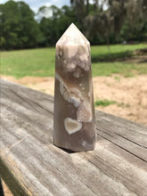 Load image into Gallery viewer, Flower Agate Point