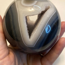 Load image into Gallery viewer, Agate Sphere With Druzy Portal