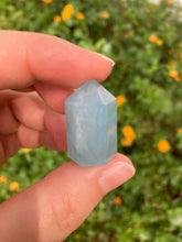 Load image into Gallery viewer, Aquamarine Point