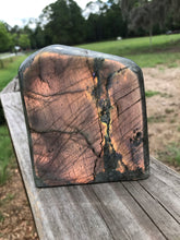 Load image into Gallery viewer, Pink/Orange Flash Labradorite