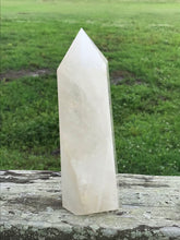Load image into Gallery viewer, Quartz Crystal Tower