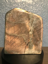 Load image into Gallery viewer, Pink/Orange Flash Labradorite