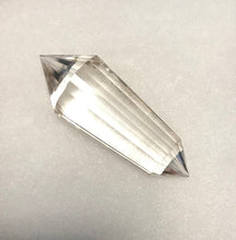 Load image into Gallery viewer, Clear Quartz Vogel

